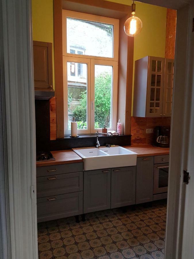 La Maison Du Maitre Динант Екстериор снимка